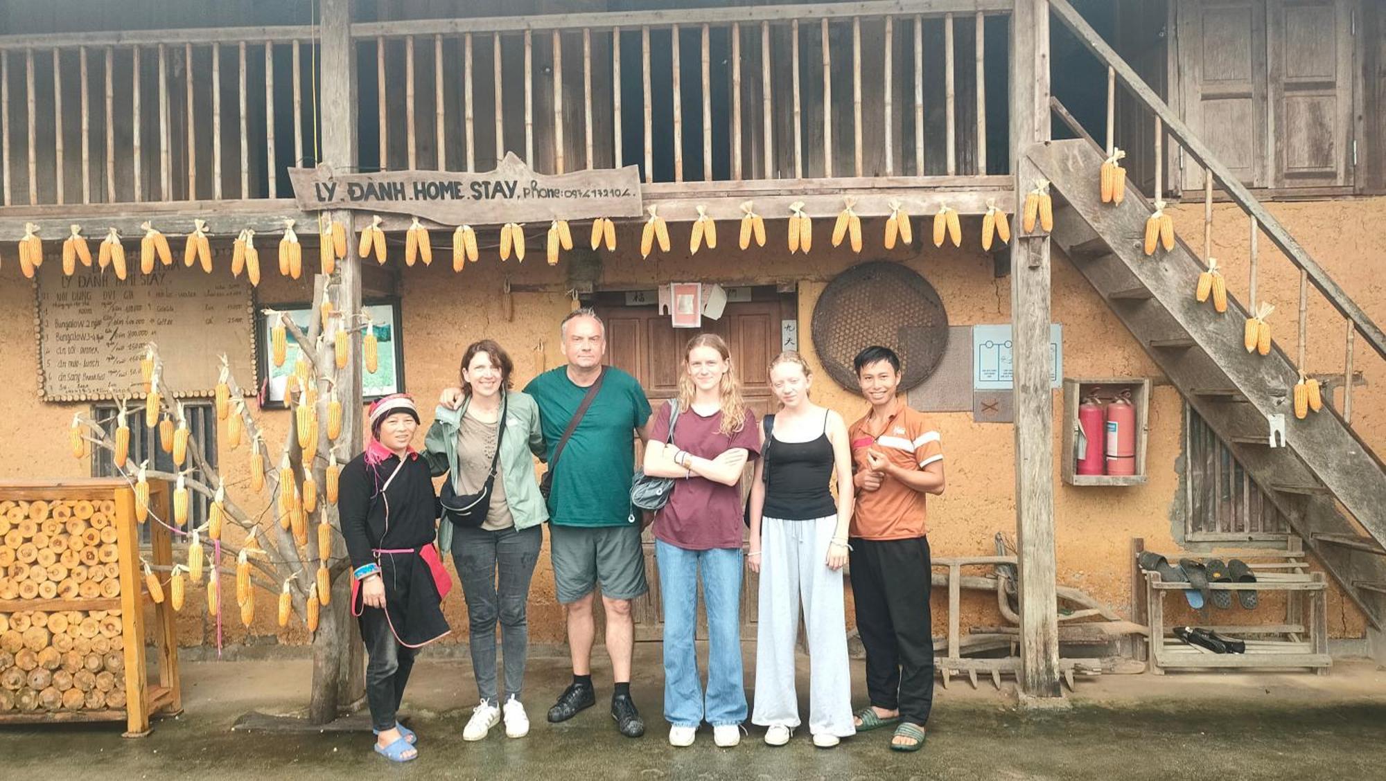 Ly Danh Homestay Quan Ba Room photo